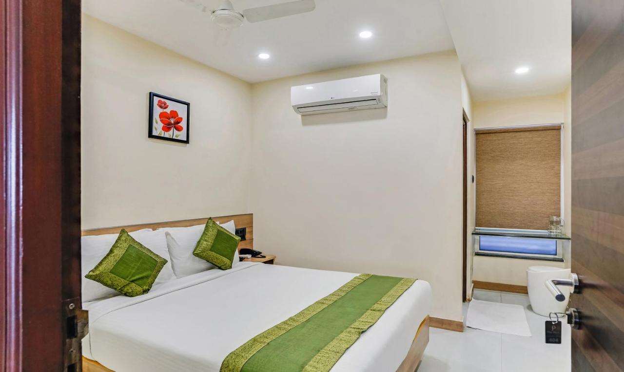 Treebo The Pearl Hotel Chennai Exterior photo